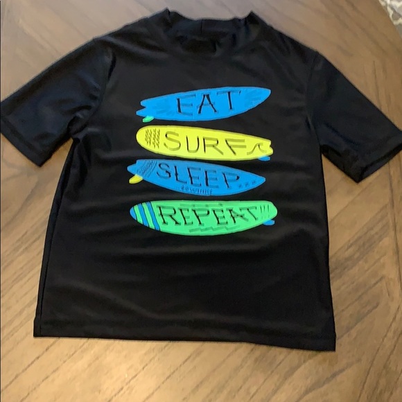 Boys UPF 50 Rashguard Bundle - Picture 2 of 3